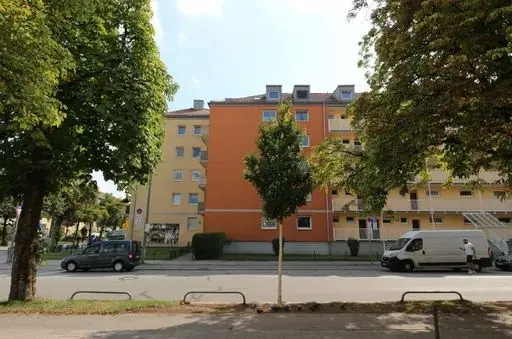 3 Zimmer Wohnung mit 10 m² in München – Bild 2