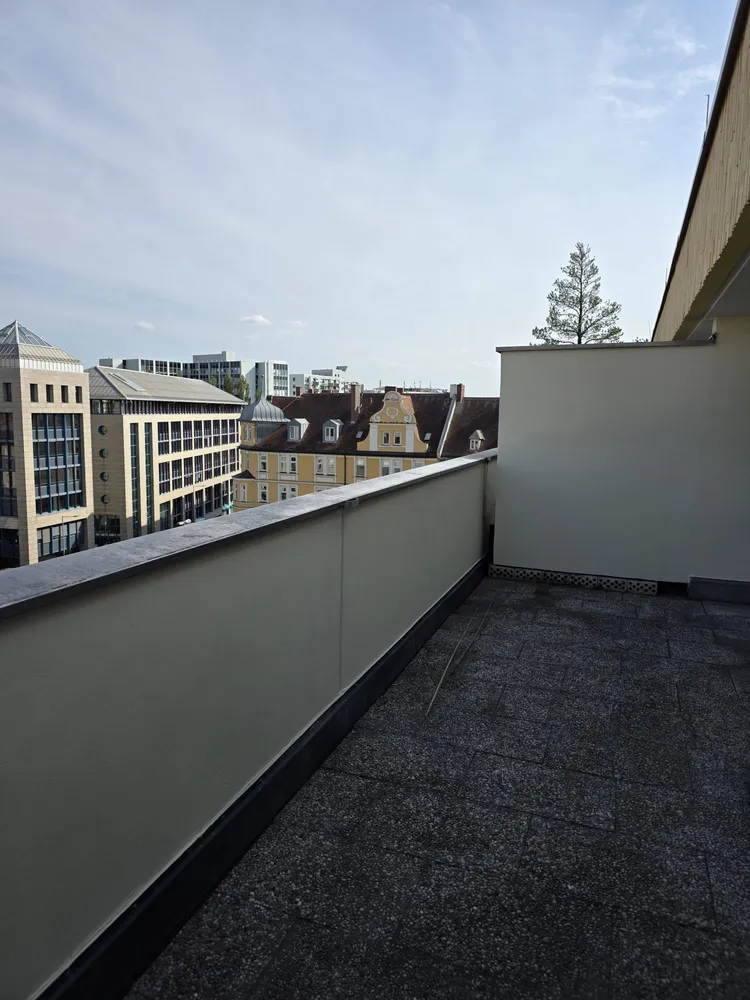 2 Zimmer Wohnung mit 60 m² in München – Bild 2
