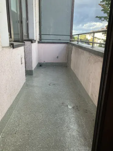 2 Zimmer Wohnung mit 82 m² in Düsseldorf – Bild 2
