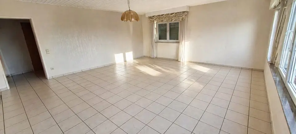 4 Zimmer Wohnung mit 130 m² in Limburg an der Lahn – Bild 1