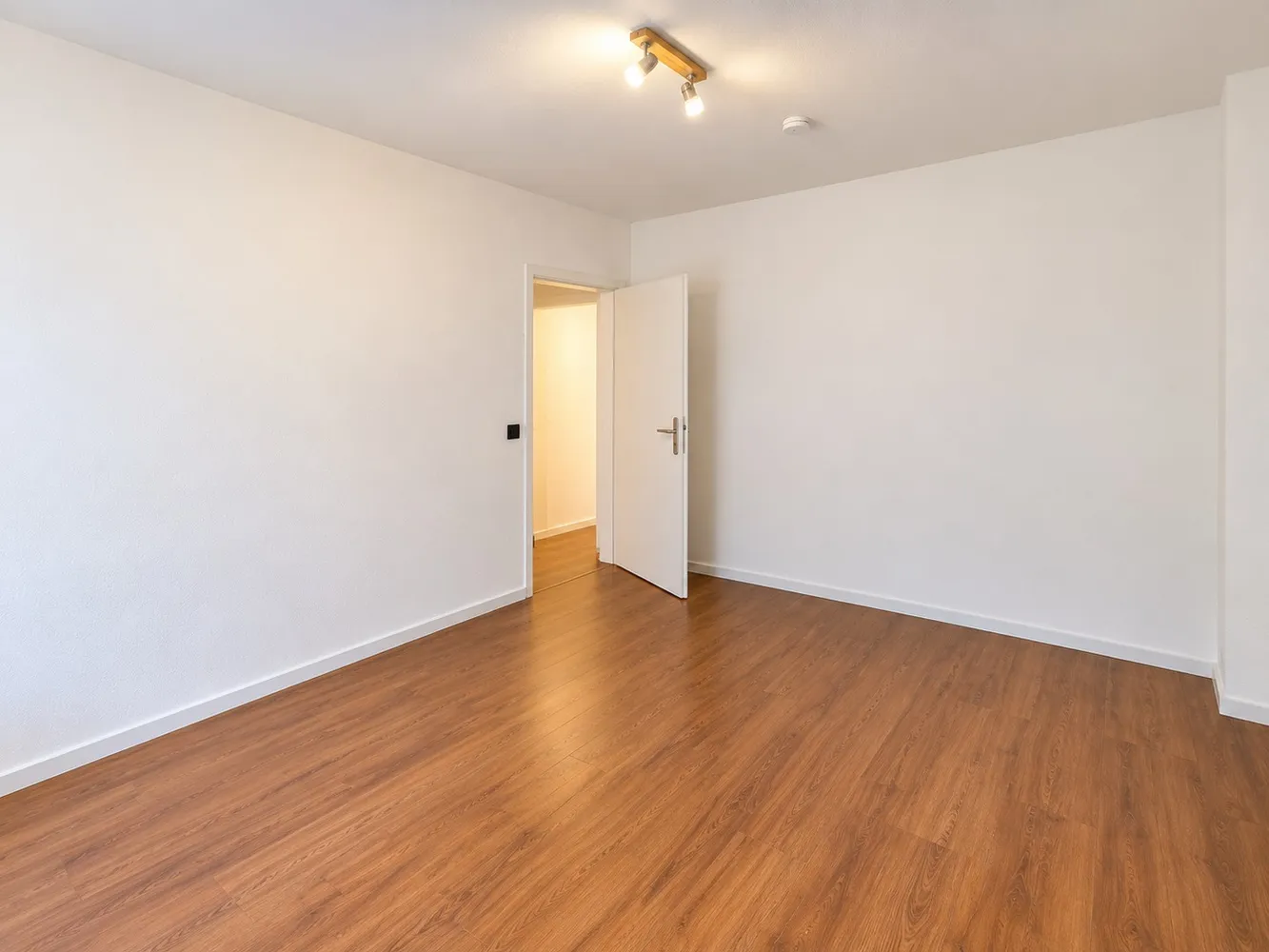 2 room apartment with 55 m² in Duisburg – Photo 3