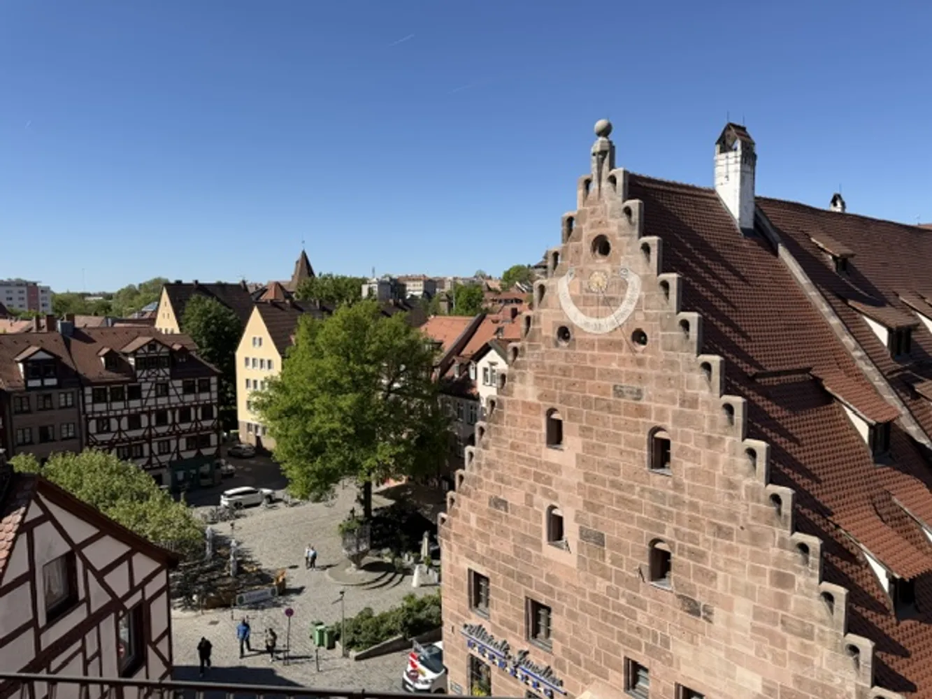 2 Zimmer Wohnung mit 105 m² in Nürnberg – Bild 3