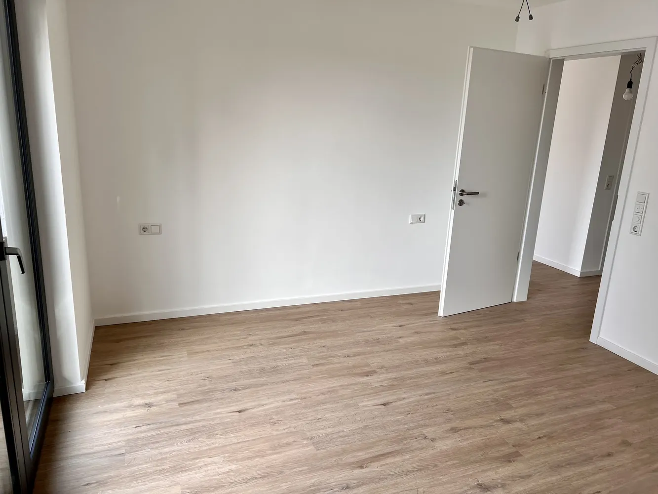 3 Zimmer Wohnung mit 84 m² in Wiesbaden – Bild 4
