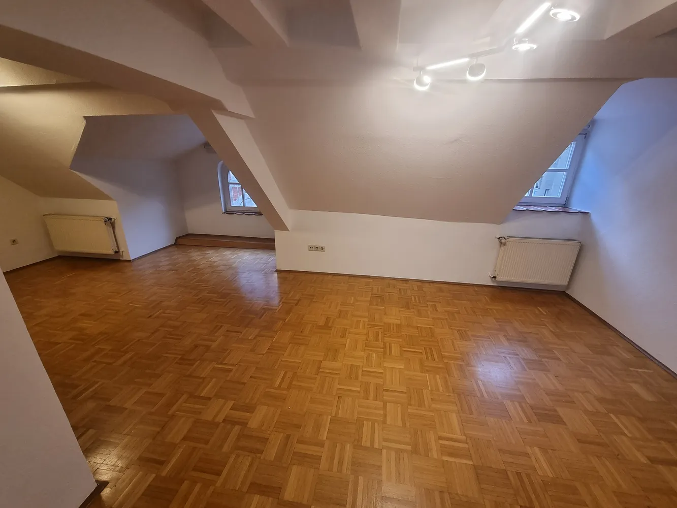 2 Zimmer Wohnung mit 60 m² in Aschaffenburg – Bild 1