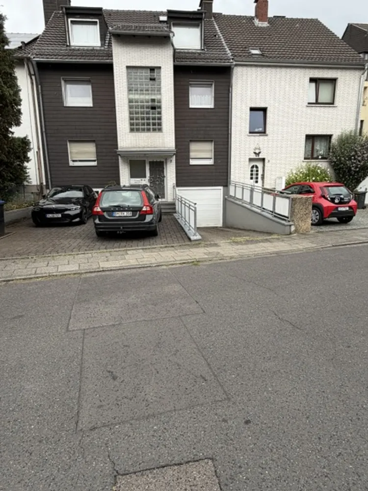 3 Zimmer Wohnung mit 85 m² in Köln – Bild 2