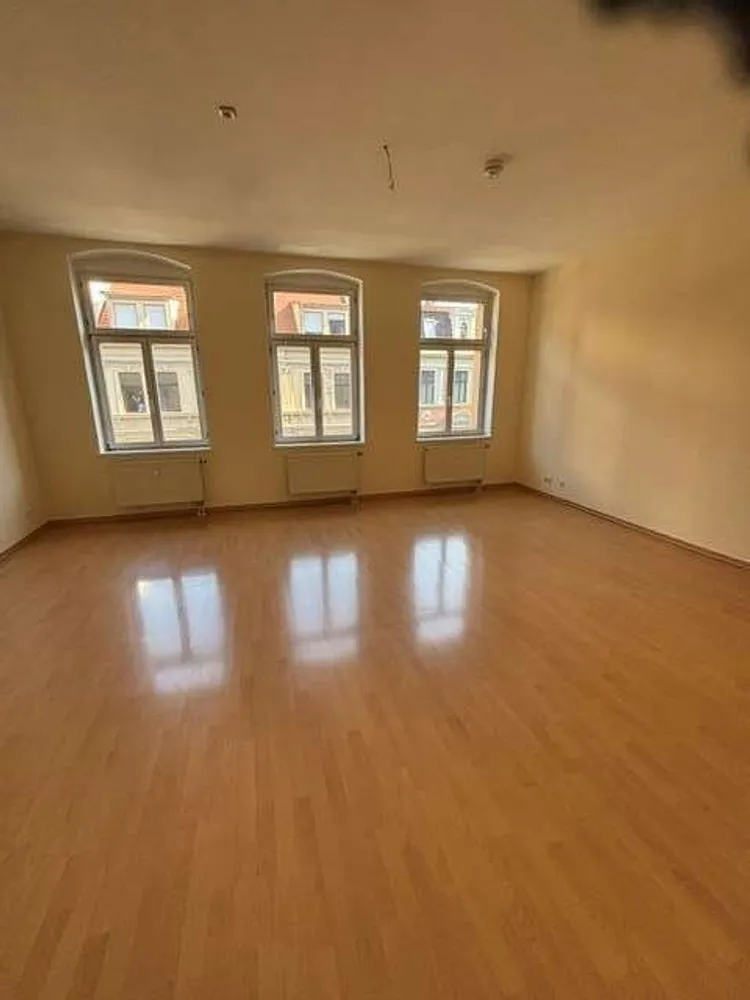 2 Zimmer Wohnung mit 80 m² in Halle (Saale) – Bild 1