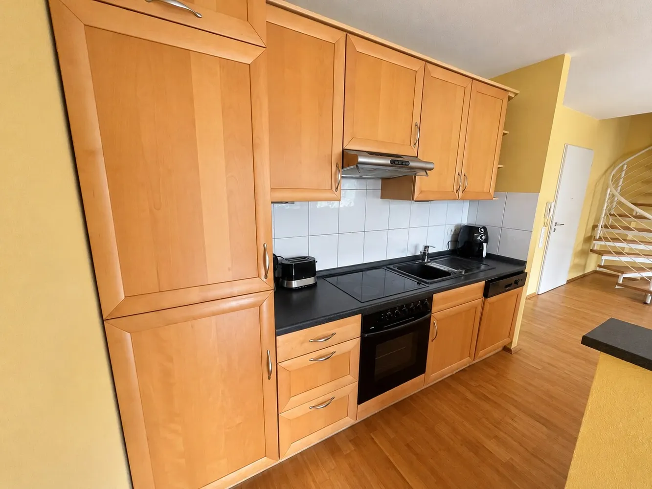 3 Zimmer Wohnung mit 82 m² in Düsseldorf – Bild 2