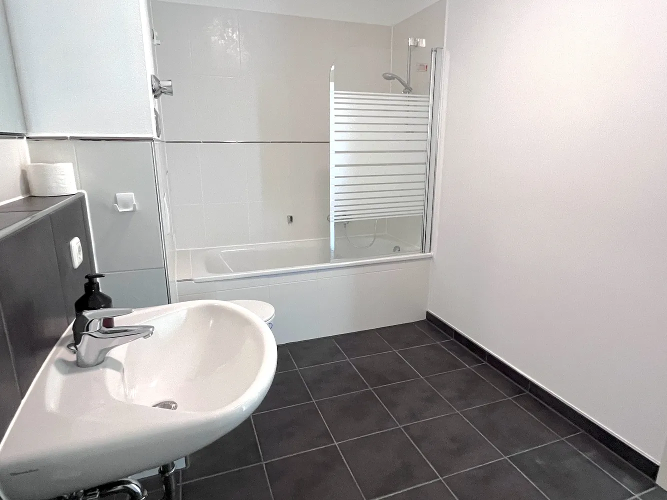 2 Zimmer Wohnung mit 65 m² in Hamburg – Bild 8