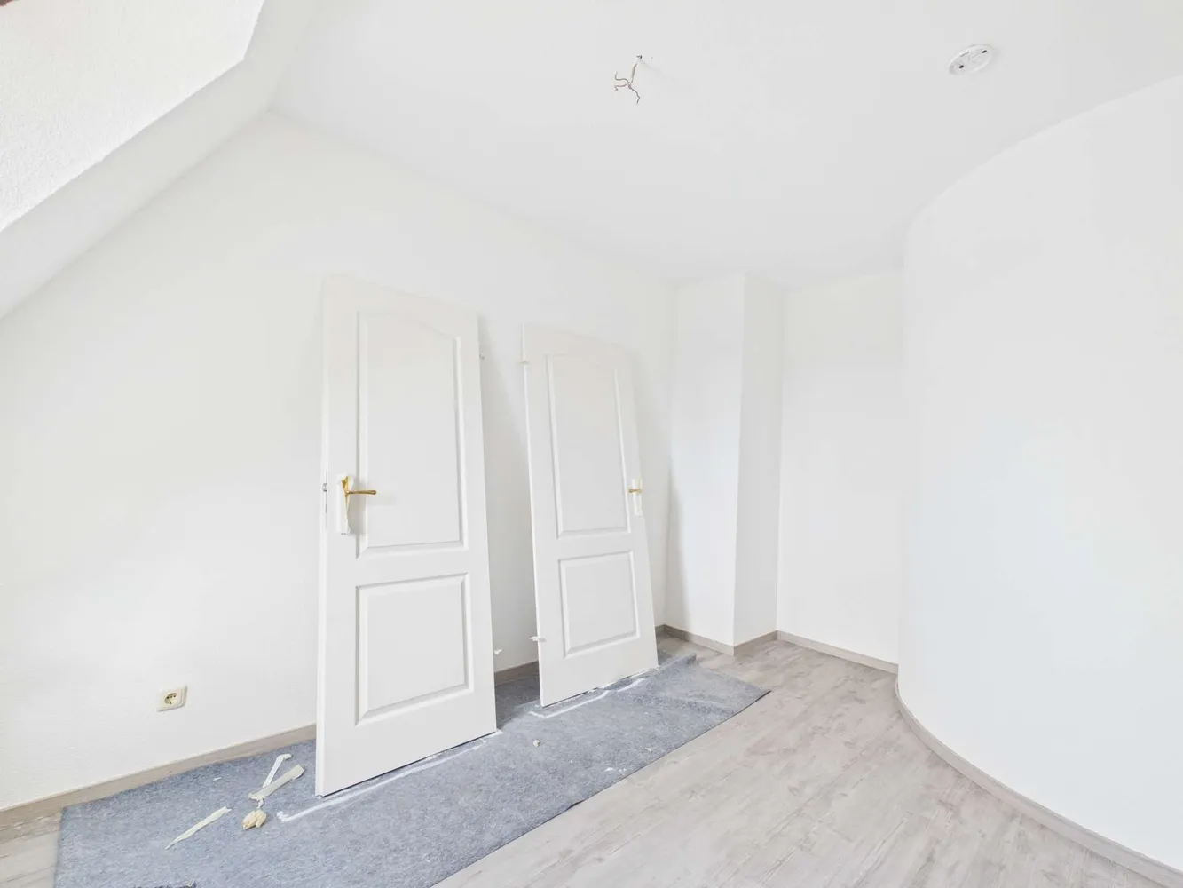 4 Zimmer Wohnung mit 92 m² in Plauen – Bild 1
