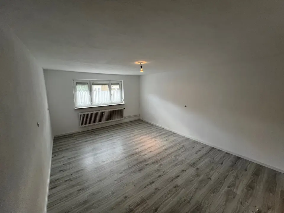 11 Zimmer Haus mit 259 m² in Singen – Bild 2