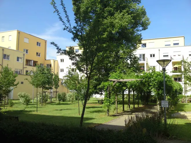 4 Zimmer Wohnung mit 93 m² in Berlin – Bild 1