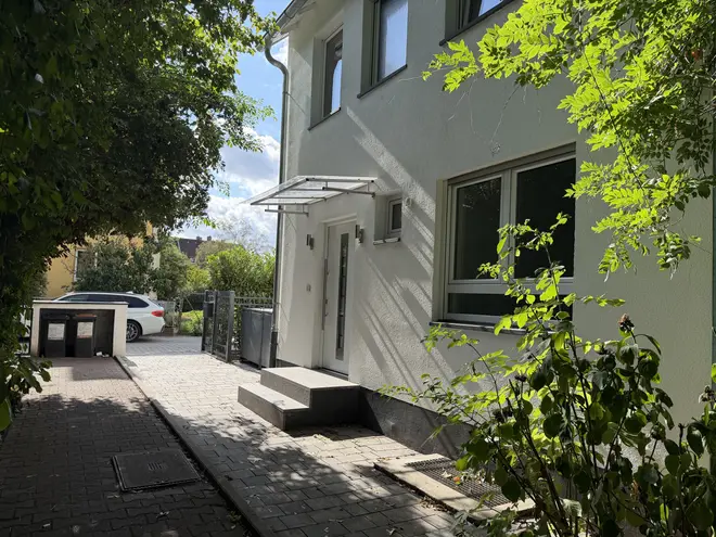 6 Zimmer Haus mit 128 m² in Frankfurt am Main – Bild 1