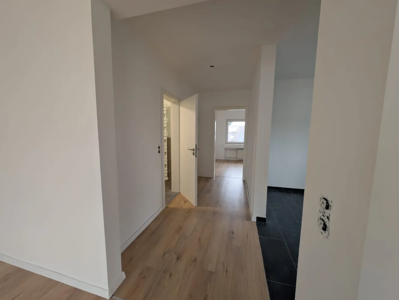 2 Zimmer Wohnung mit 68 m² in Hürth – Bild 3