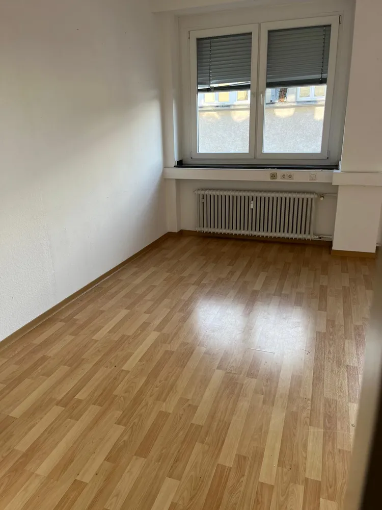7 Zimmer Wohnung mit 45 m² in Essen – Bild 2