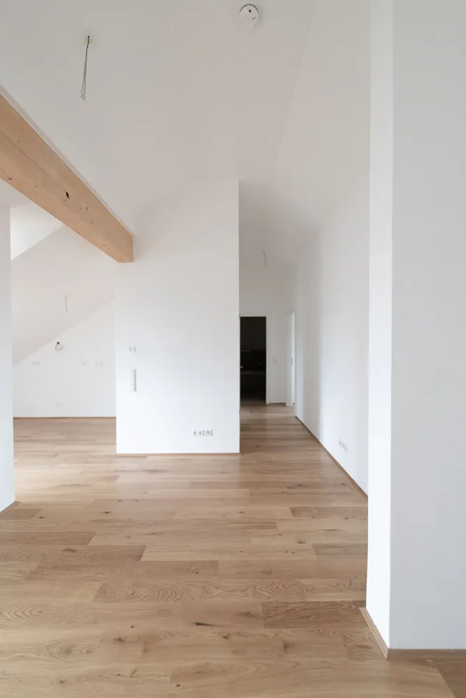 4 Zimmer Wohnung mit 100 m² in München – Bild 2