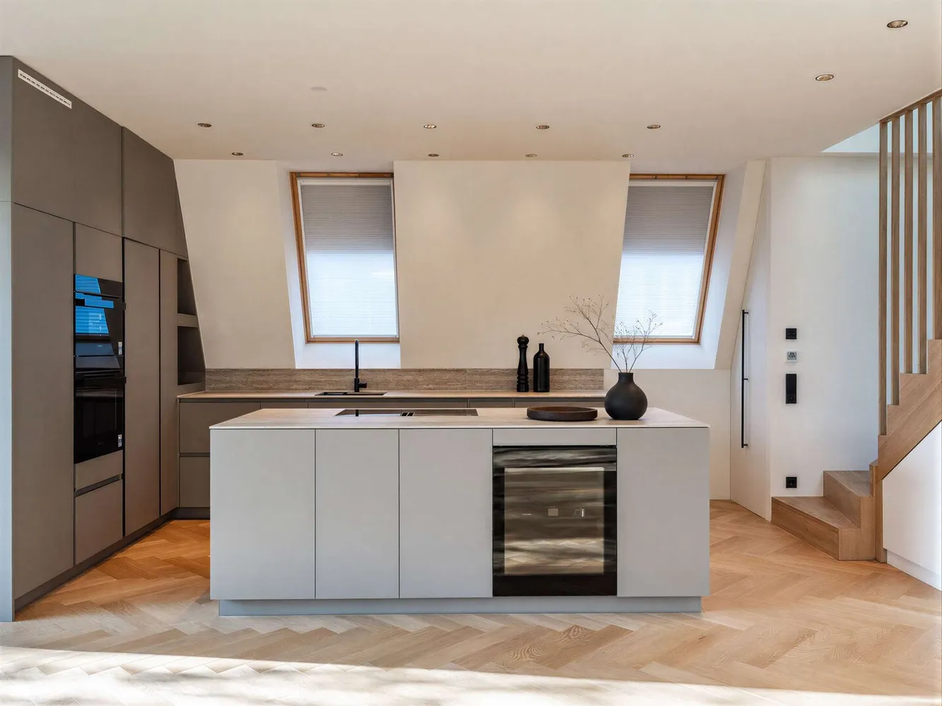 5 Zimmer Wohnung mit 197 m² in München – Bild 3