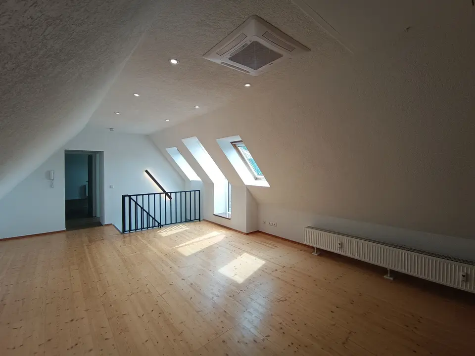3 Zimmer Wohnung mit 89 m² in Dessau-Roßlau – Bild 1
