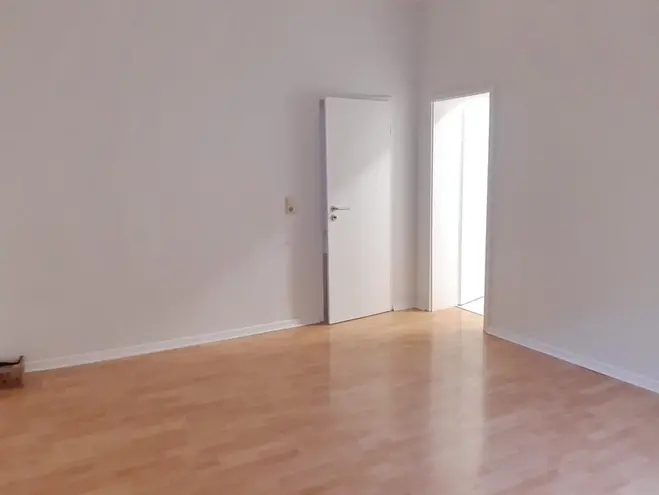 3 Zimmer Wohnung mit 89 m² in Düsseldorf – Bild 4