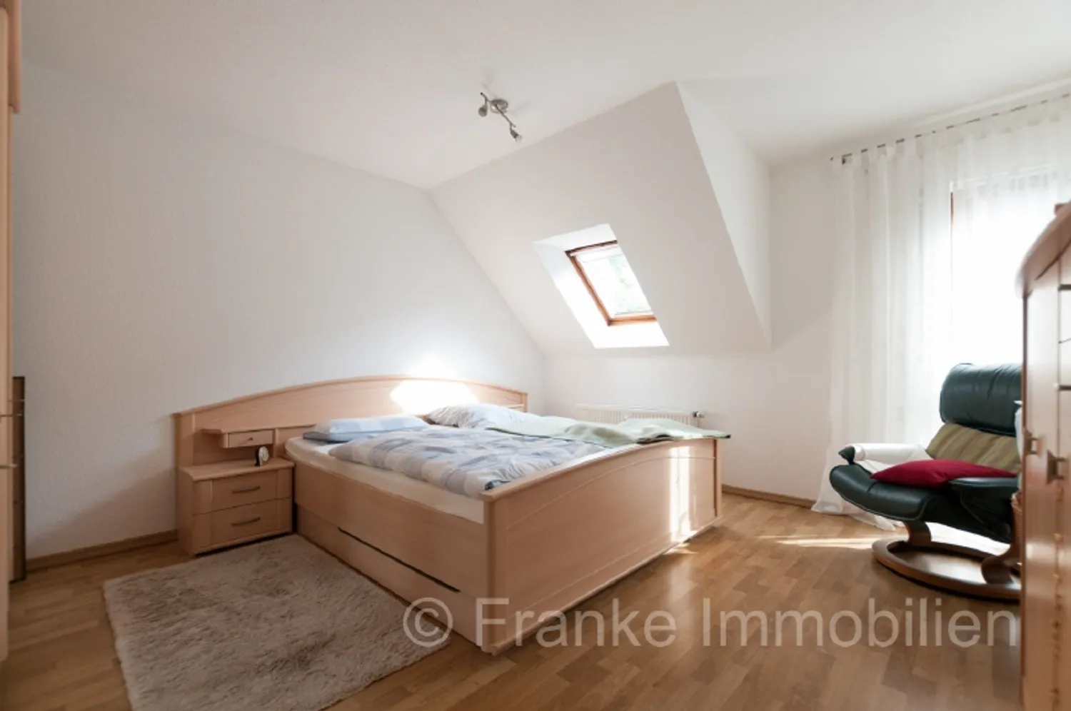 2 Zimmer Wohnung mit 71 m² in Dresden – Bild 11