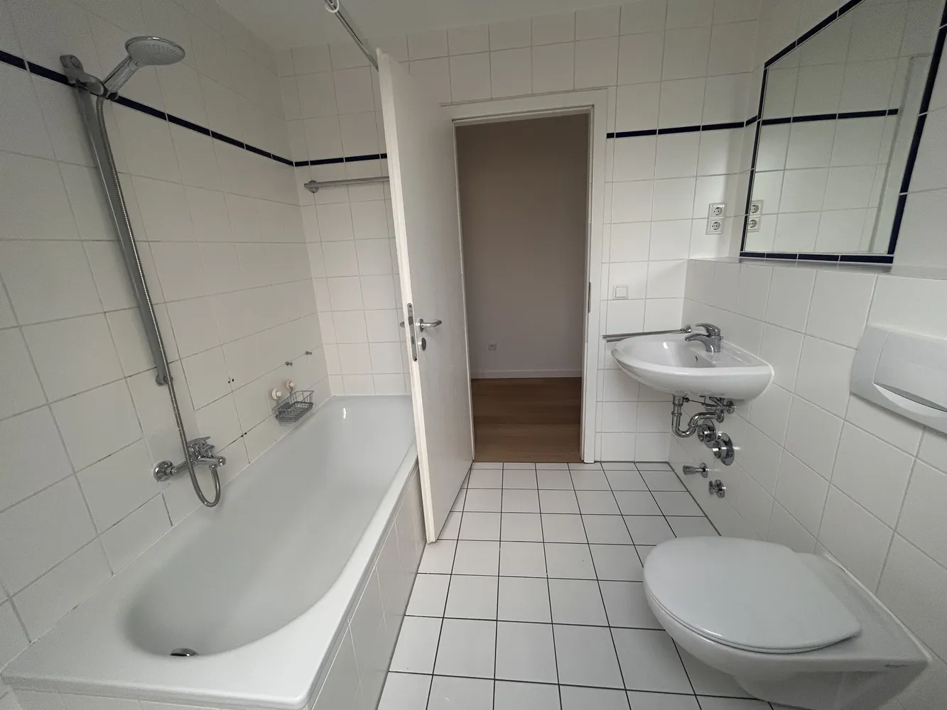2 Zimmer Wohnung mit 55 m² in Düsseldorf – Bild 12