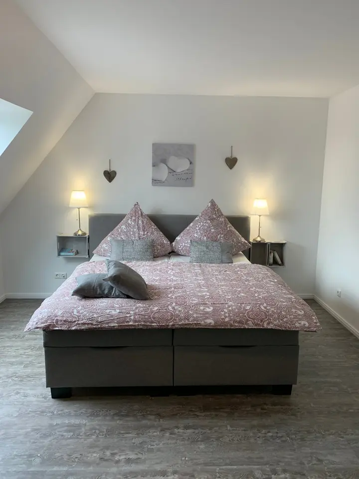 13 Zimmer Wohnung mit 340 m² in Lübeck – Bild 3