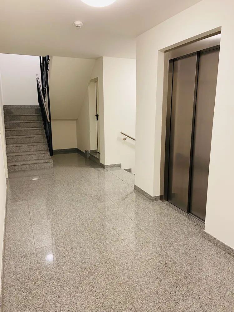 2 Zimmer Wohnung mit 69 m² in Krefeld – Bild 2