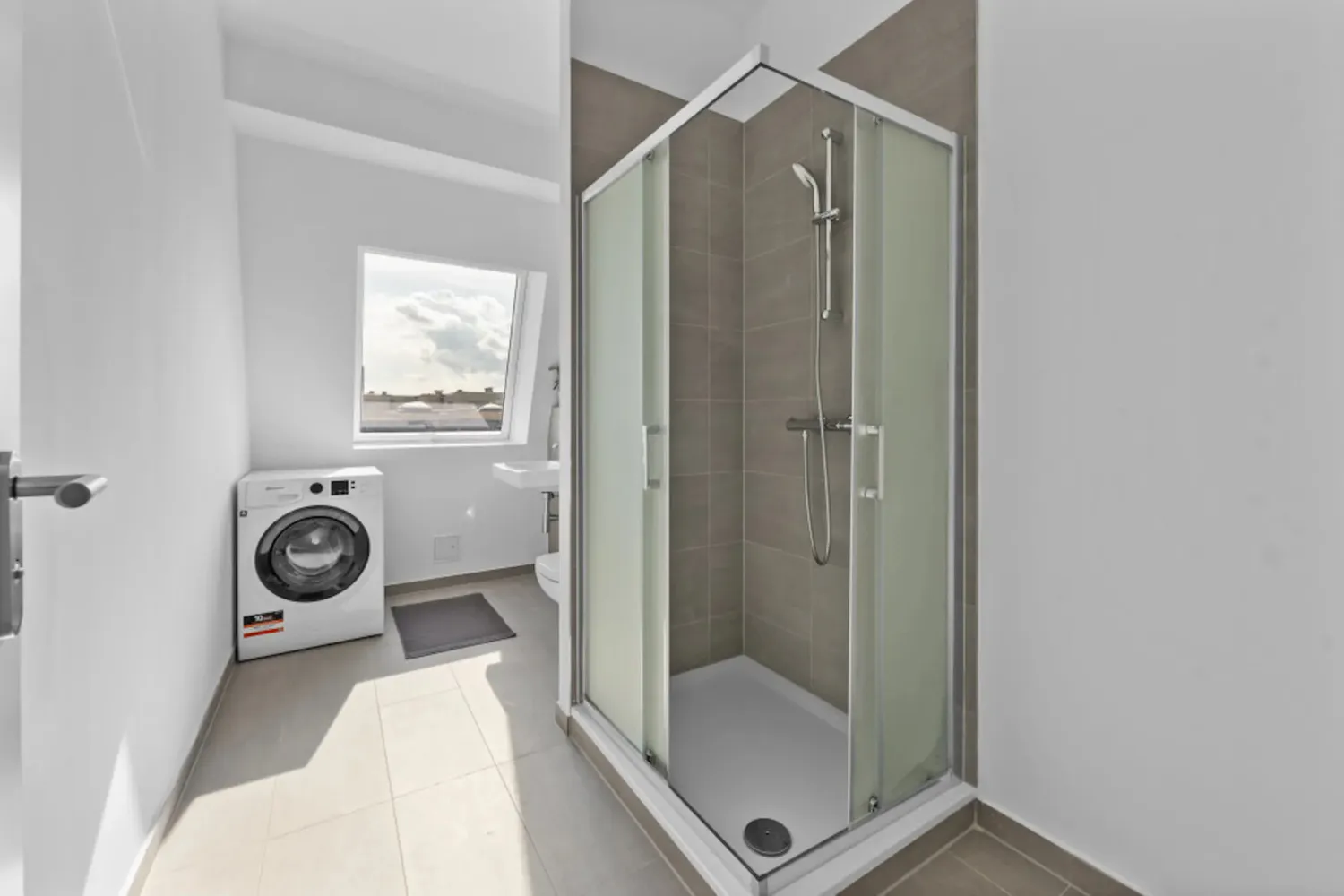 Shared room with 15 m² in Berlin – Photo 9