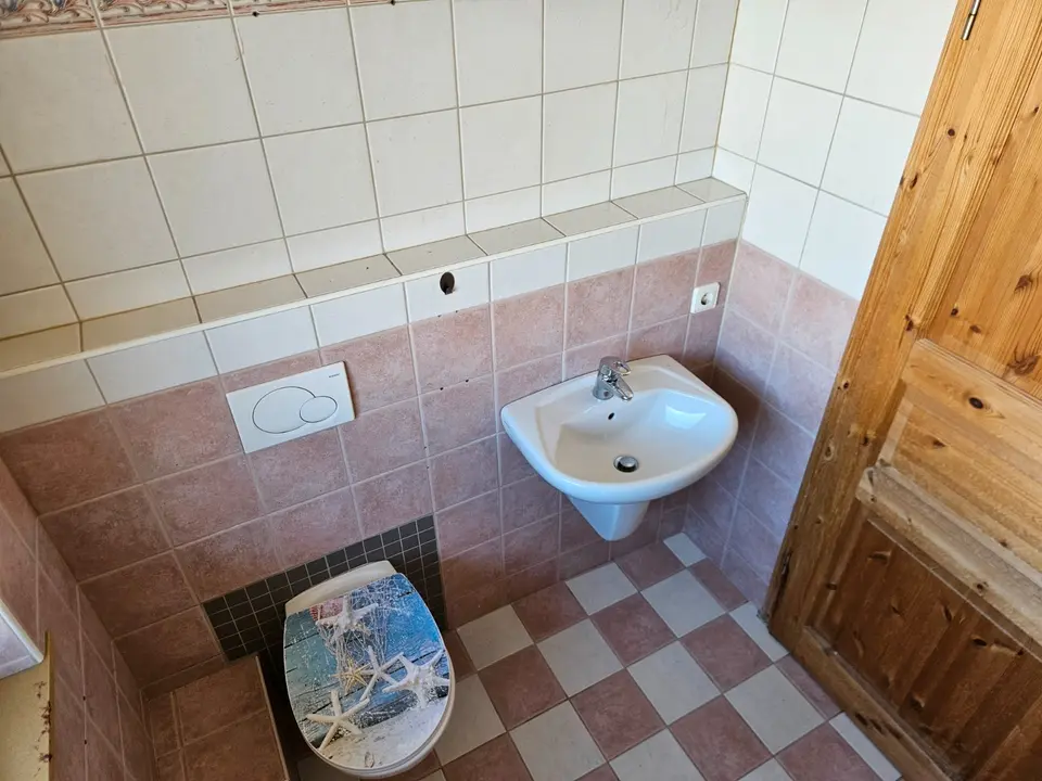 6 Zimmer Wohnung mit 140 m² in Sonneberg – Bild 6