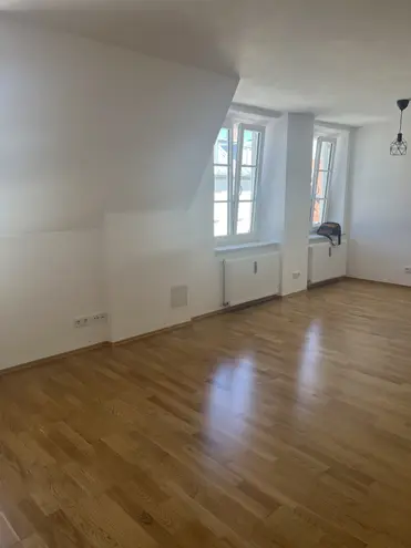 6 Zimmer Wohnung mit 142 m² in München – Bild 7