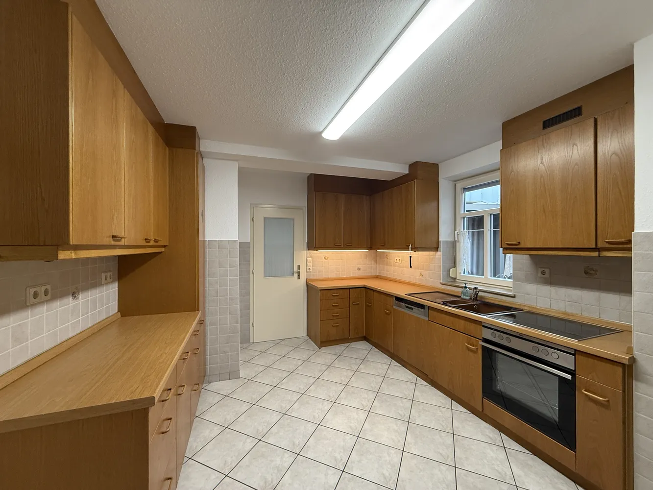 6 Zimmer Wohnung mit 142 m² in Metzingen – Bild 5