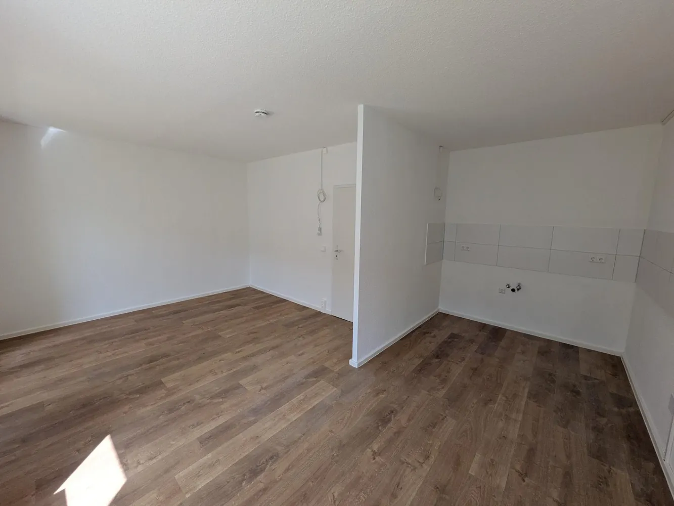 4 Zimmer Wohnung mit 68 m² in Halle (Saale) – Bild 2