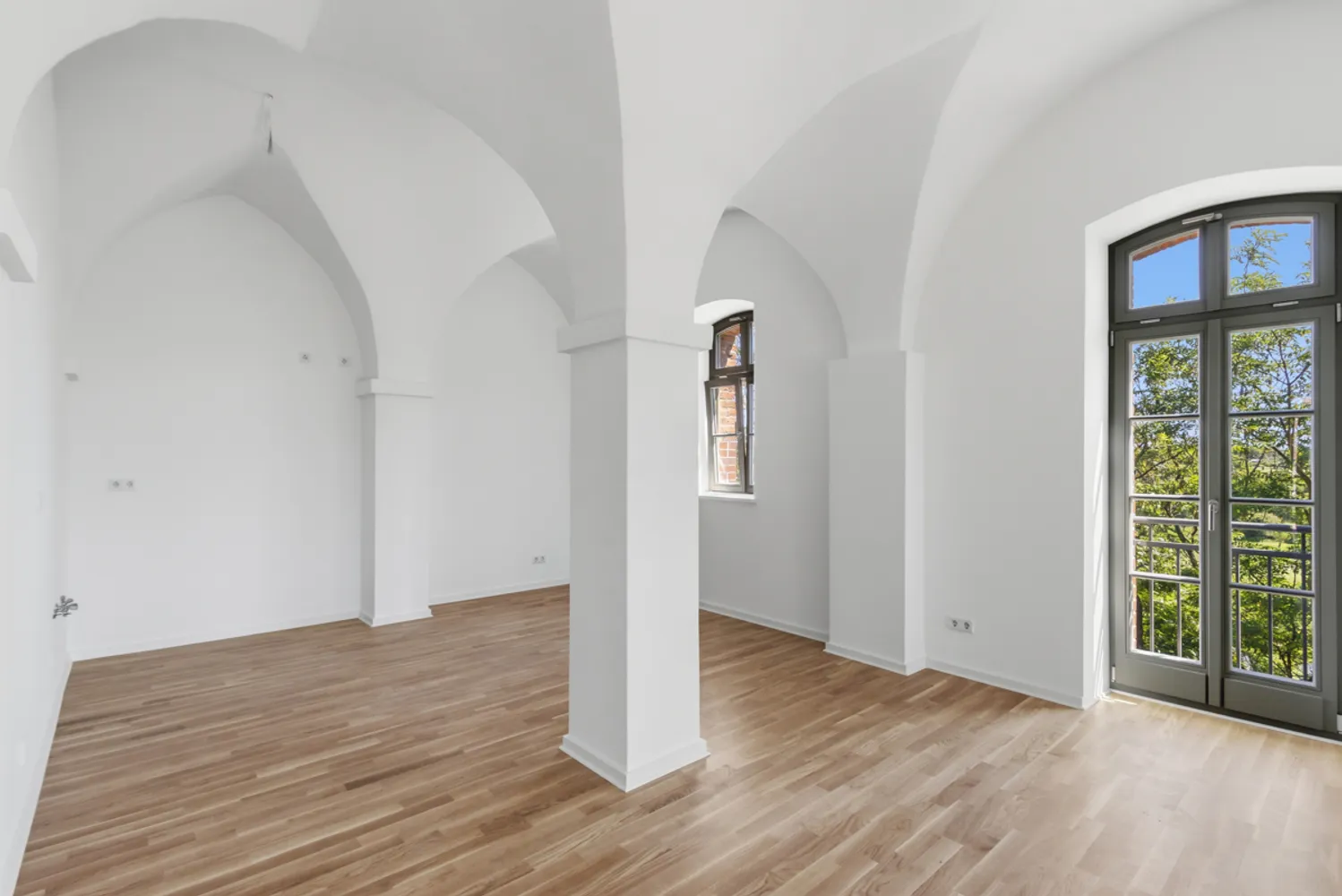 5 Zimmer Wohnung mit 138 m² in Halle (Saale) – Bild 3