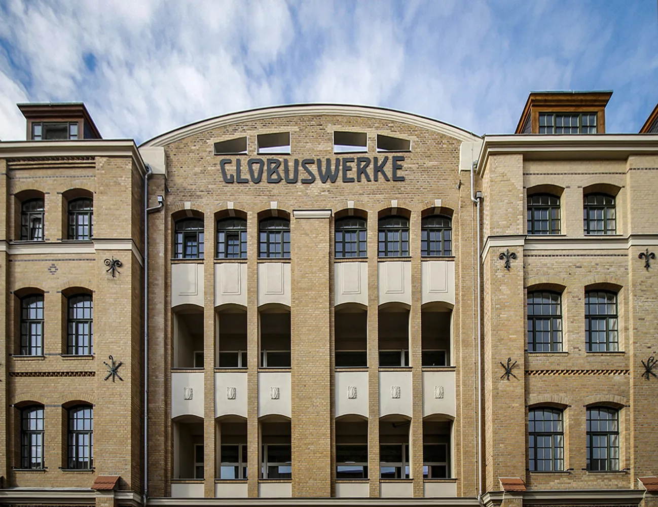 4 Zimmer Wohnung mit 145 m² in Leipzig – Bild 1