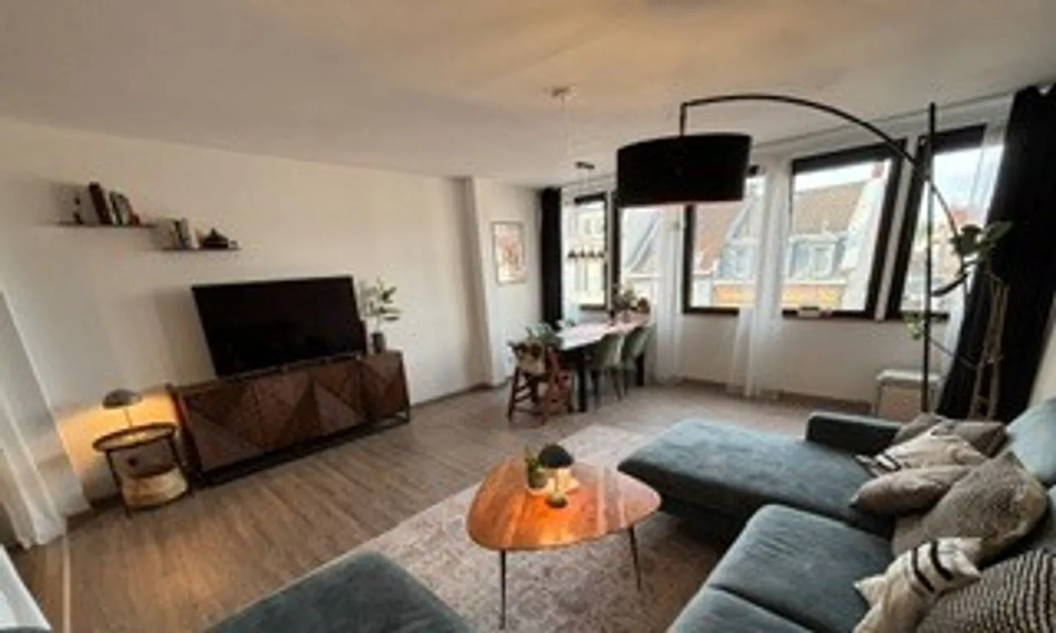 3 Zimmer Wohnung mit 100 m² in Köln – Bild 2