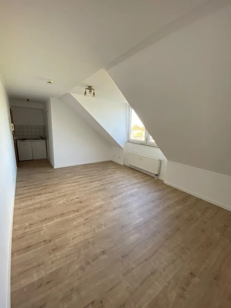 1 room apartment with 21 m² in Düsseldorf – Photo 2