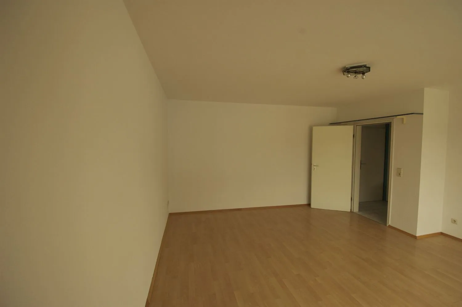 1 Zimmer Wohnung mit 31 m² in Köln – Bild 9