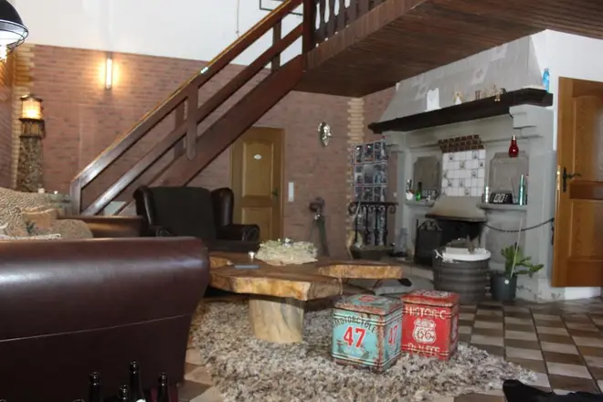 6 Zimmer Wohnung mit 215 m² in Essen – Bild 11