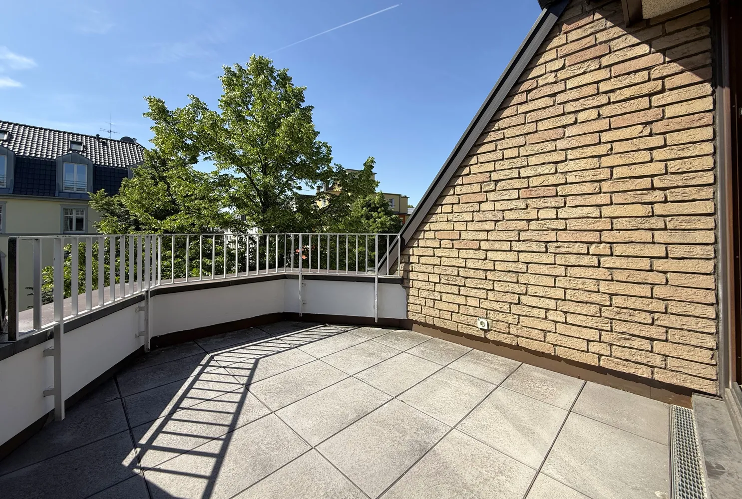 2 Zimmer Wohnung mit 84 m² in Düsseldorf – Bild 6