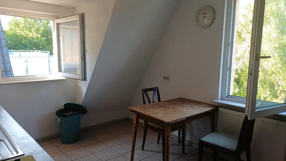 Shared room with 98 m² in Stuttgart – Photo 3