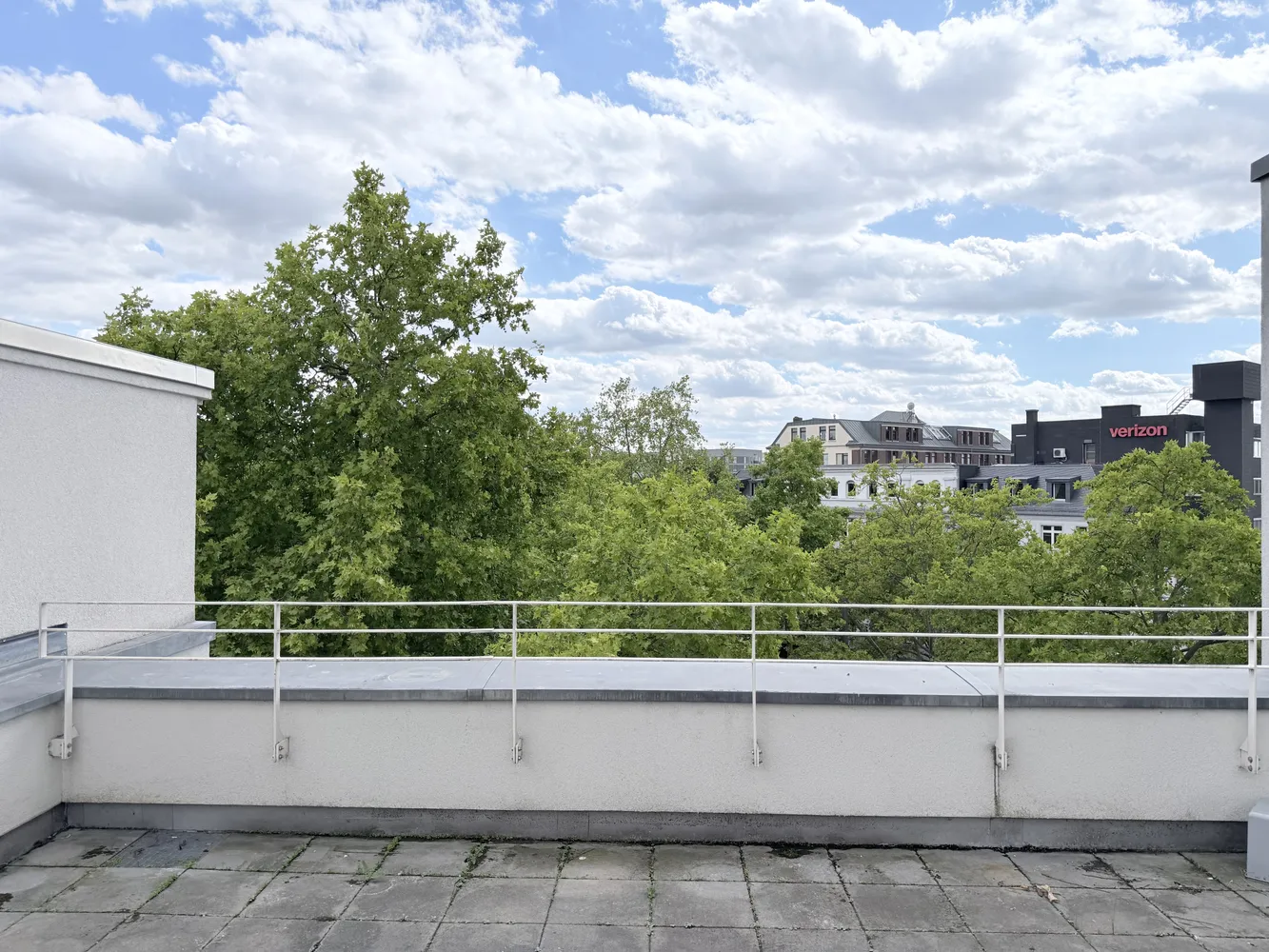 2 room apartment with 90 m² in Frankfurt am Main – Photo 5