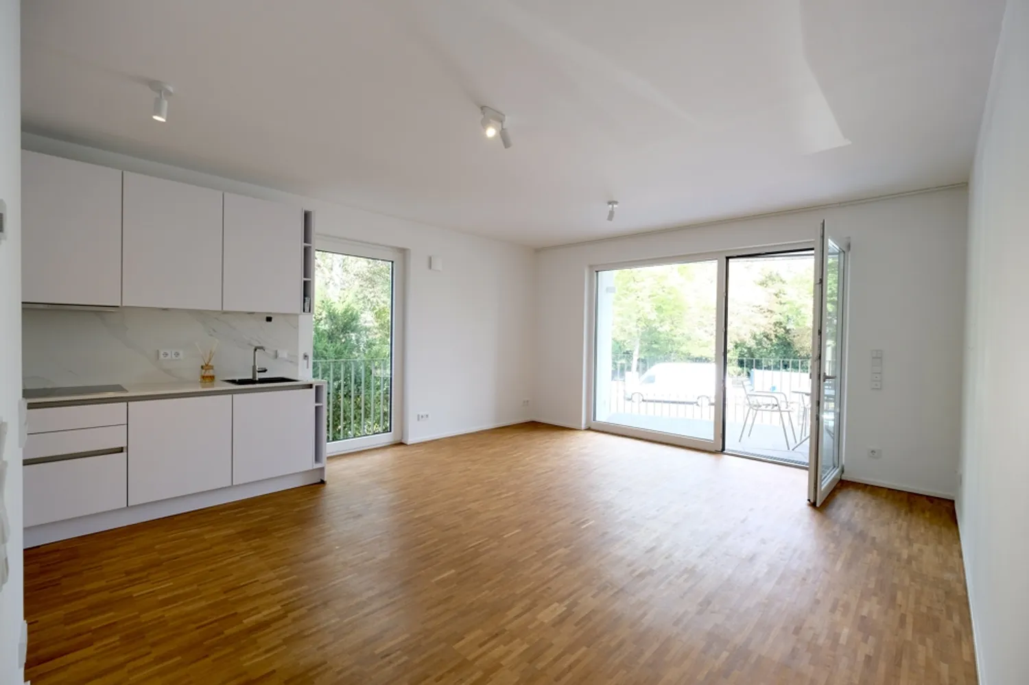 2 Zimmer Wohnung mit 58 m² in Düsseldorf – Bild 2