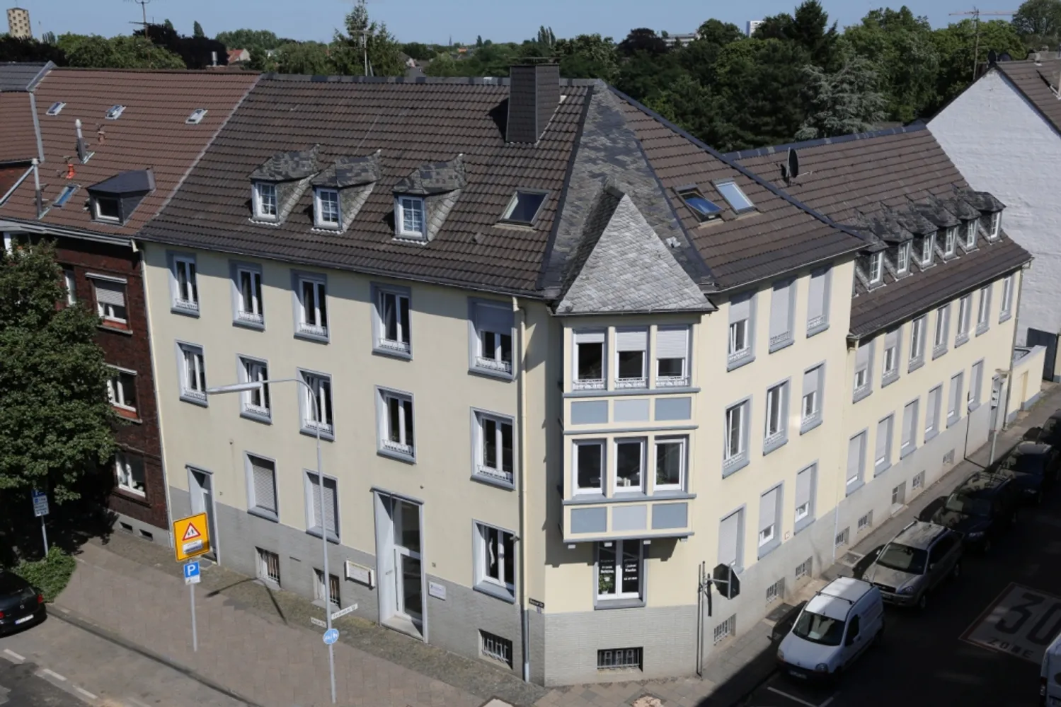 3 Zimmer Wohnung mit 80 m² in Krefeld – Bild 1