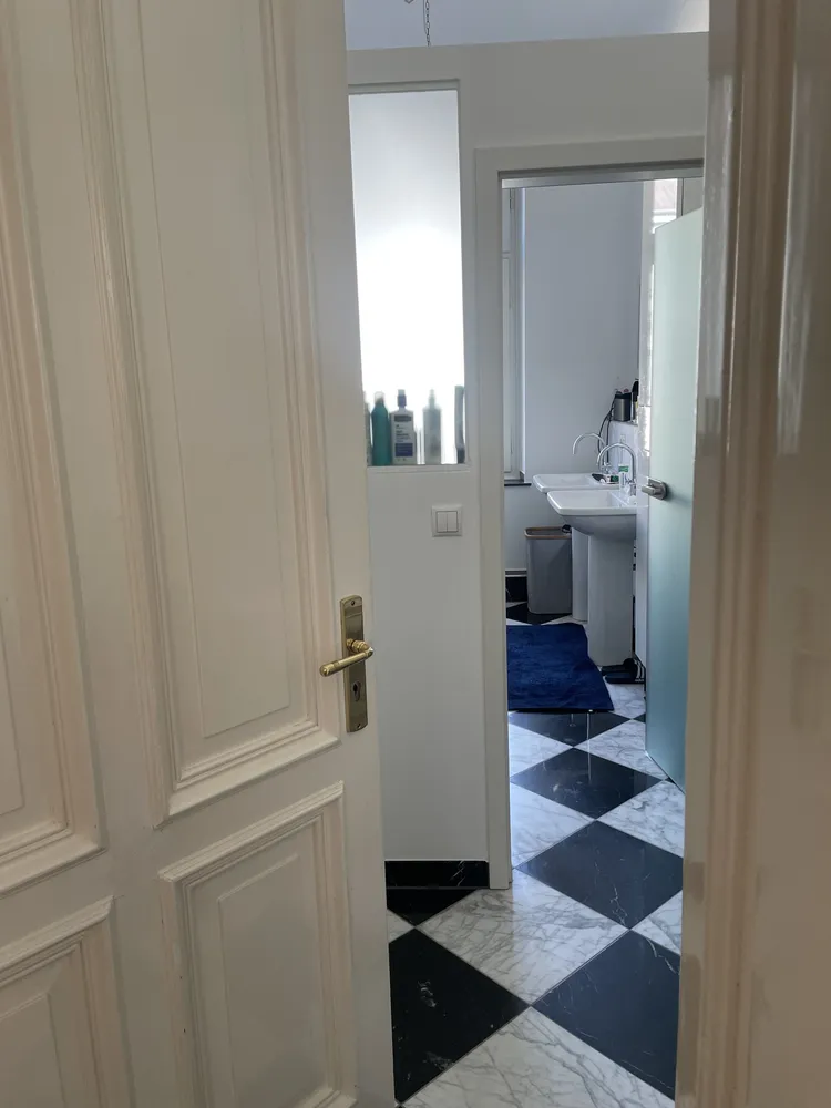 4 Zimmer Wohnung mit 107 m² in Düsseldorf – Bild 2