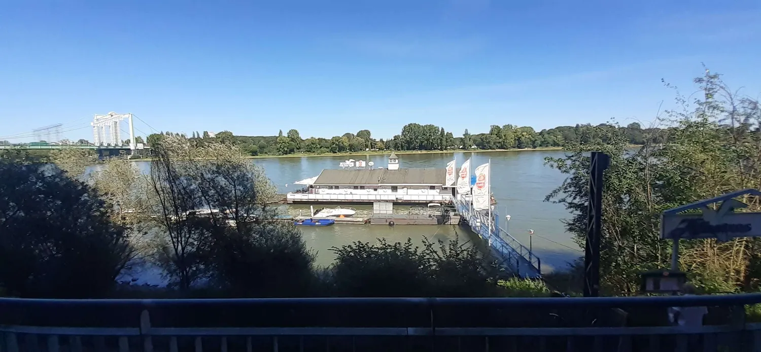 3 Zimmer Wohnung mit 120 m² in Köln – Bild 1