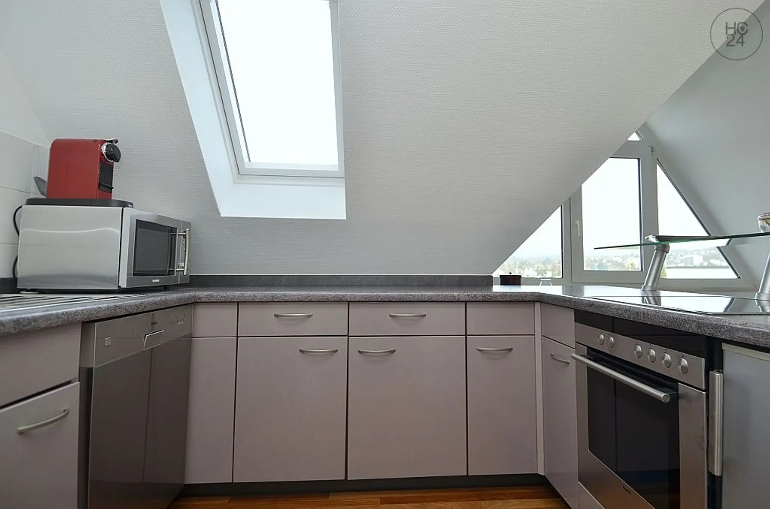 2 Zimmer Wohnung mit 88 m² in Wiesbaden – Bild 2
