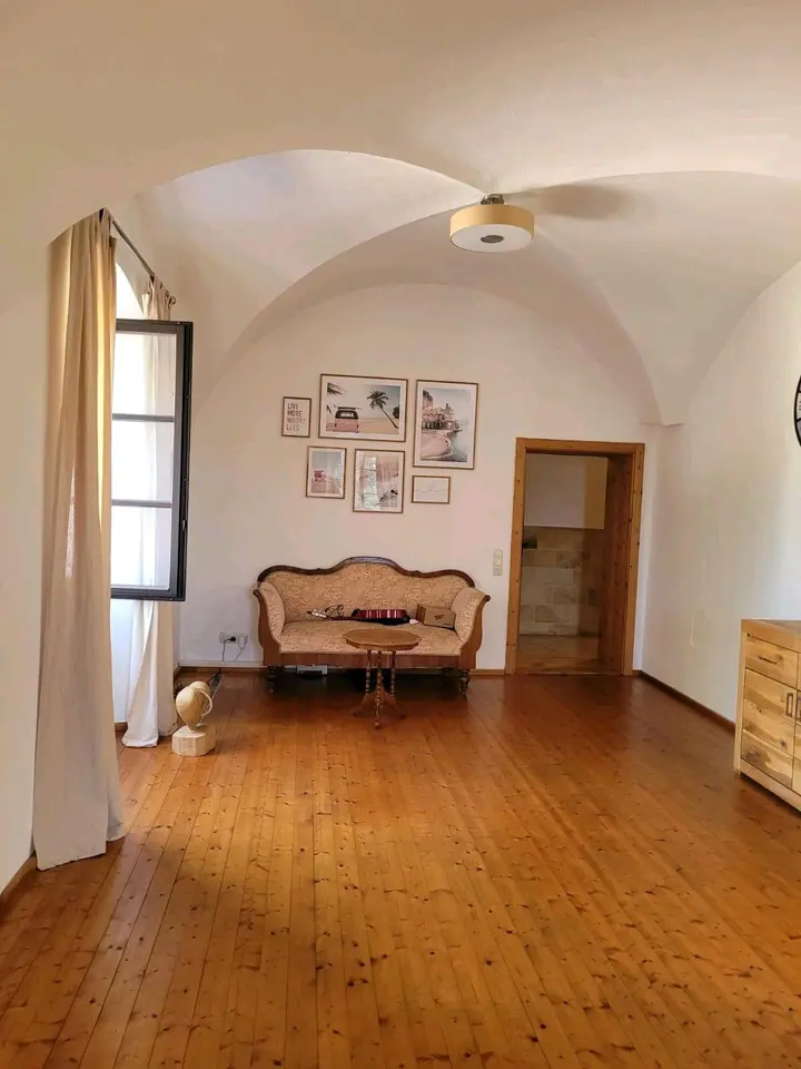 8 Zimmer Haus mit 215 m² in Donauwörth – Bild 1