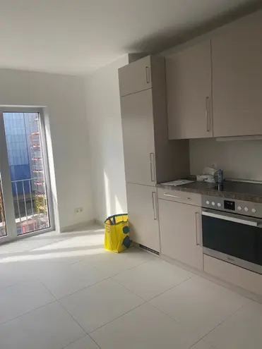 2 Zimmer Wohnung mit 81 m² in Berlin – Bild 6