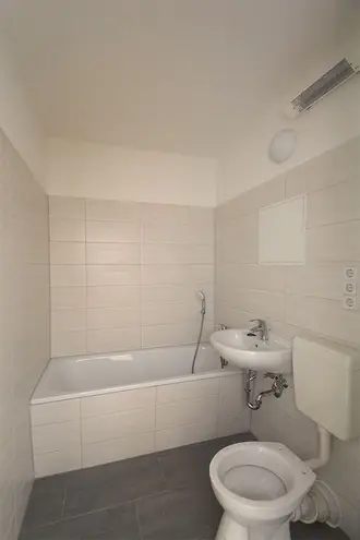 3 Zimmer Wohnung mit 57 m² in Halle (Saale) – Bild 2