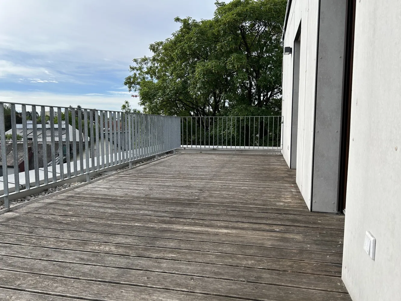 4 Zimmer Wohnung mit 99 m² in München – Bild 2