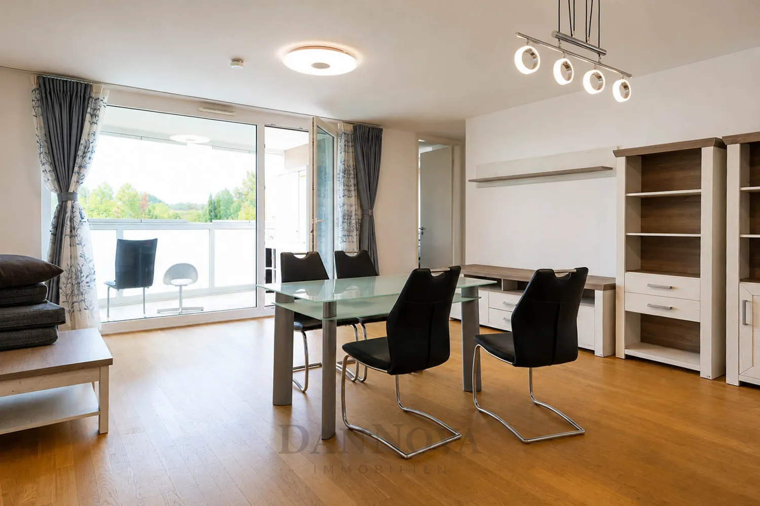 4 Zimmer Wohnung mit 98 m² in Frankfurt am Main – Bild 1